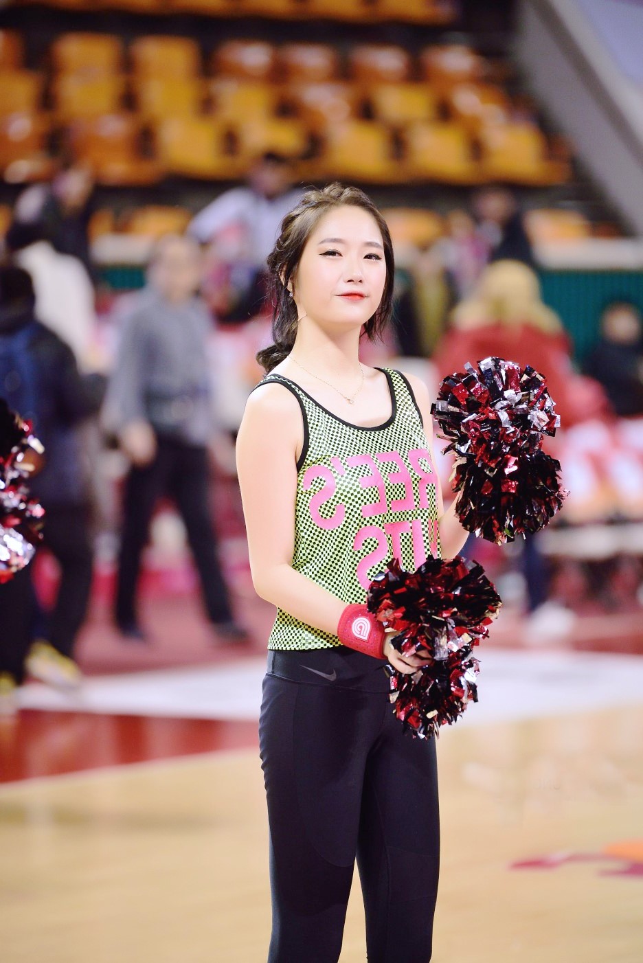 拉拉队|人像|可爱的_新浪新闻