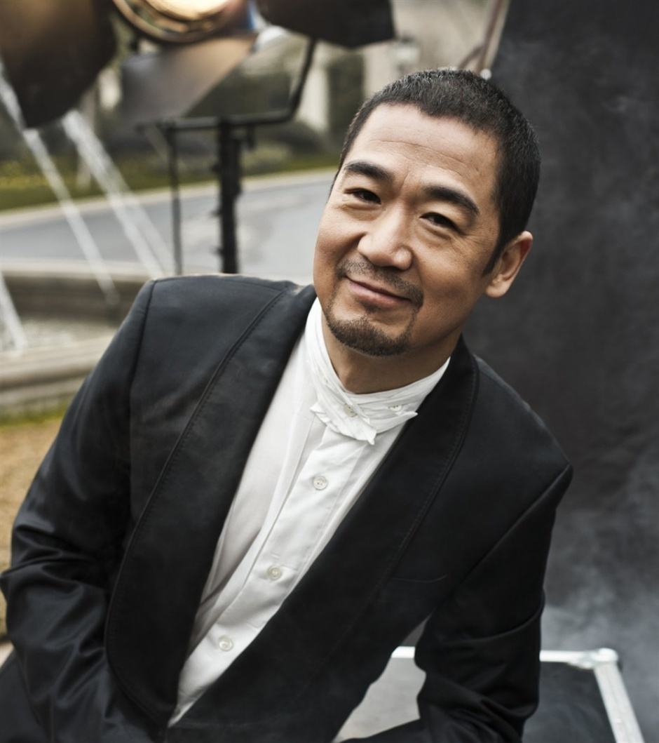 张国立老先生,相信我们每个人都不会陌生,作为国家一级演员,也是笛葺