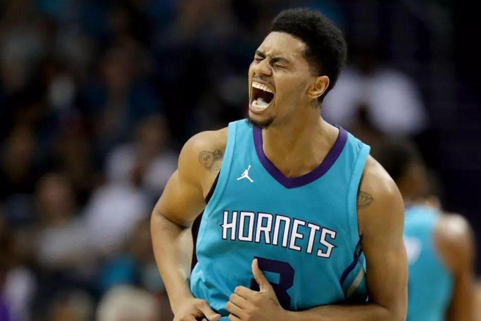 2k里的大神兰姆还记得吗他在黄蜂真的获得了新生