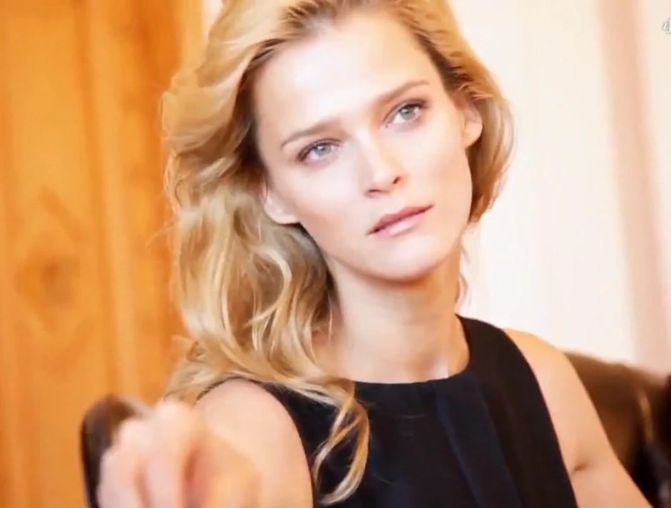 时尚界颜神巨头卡门·卡丝, 走过的show比你的路还多!