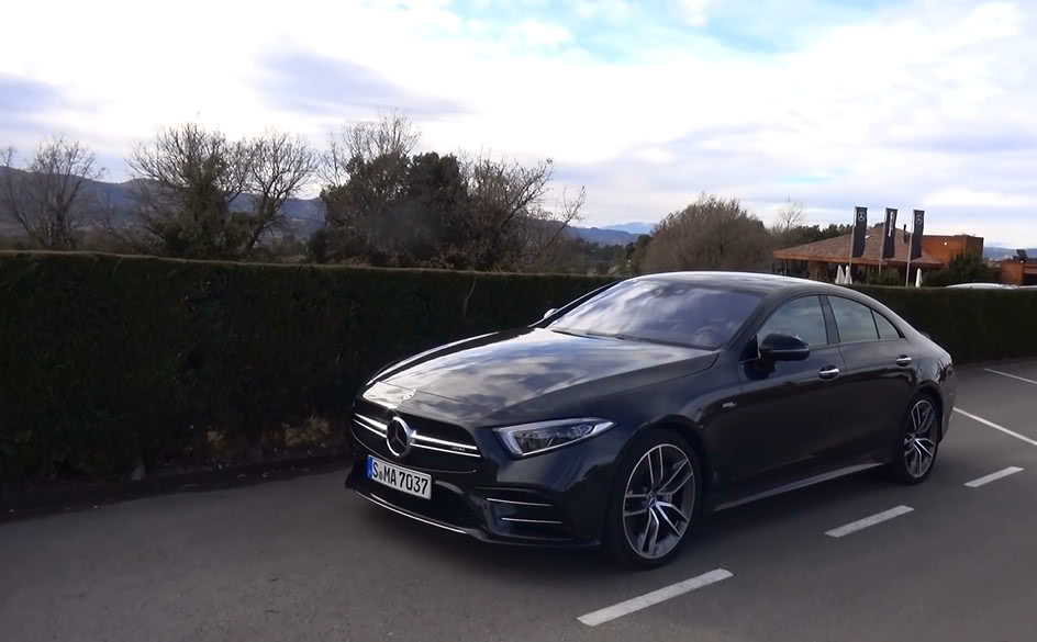 经常关注奔驰的朋友都知道奔驰cls53是奔驰cls63的继任车型.