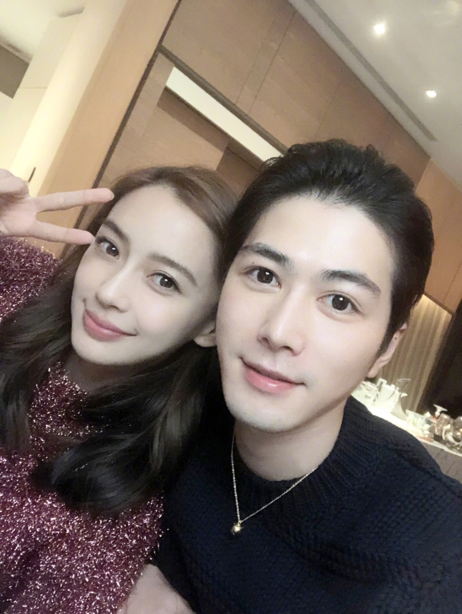 黄晓明baby与陈学冬一起跨年 还惹来郭敬明调侃