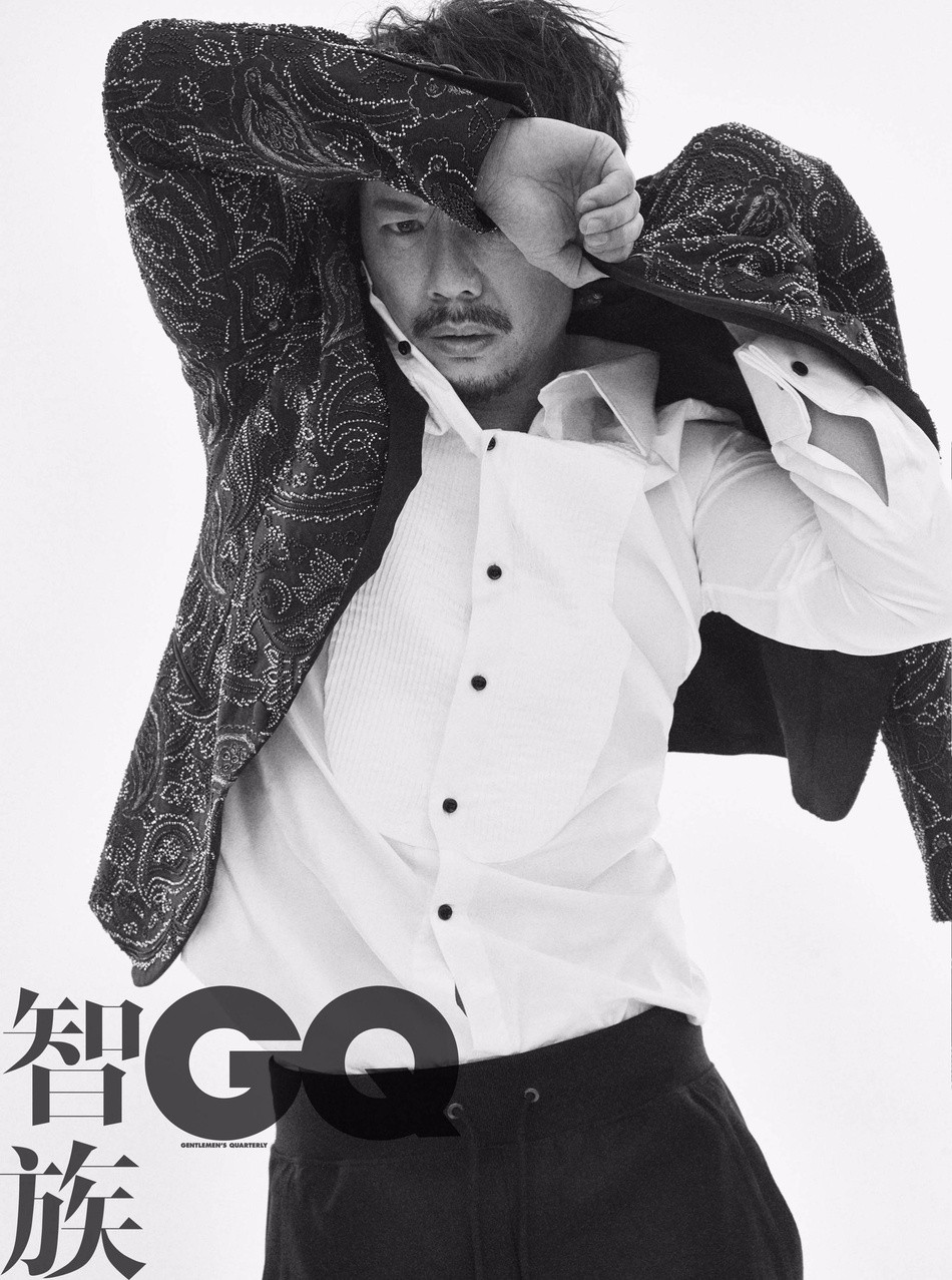 gq2月刊封面大片硬汉影帝完美诠释用苦肉的方式安放自己