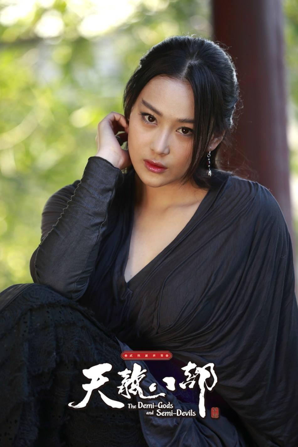 萧峰和金部落的首领完颜阿骨打结义,两人是患