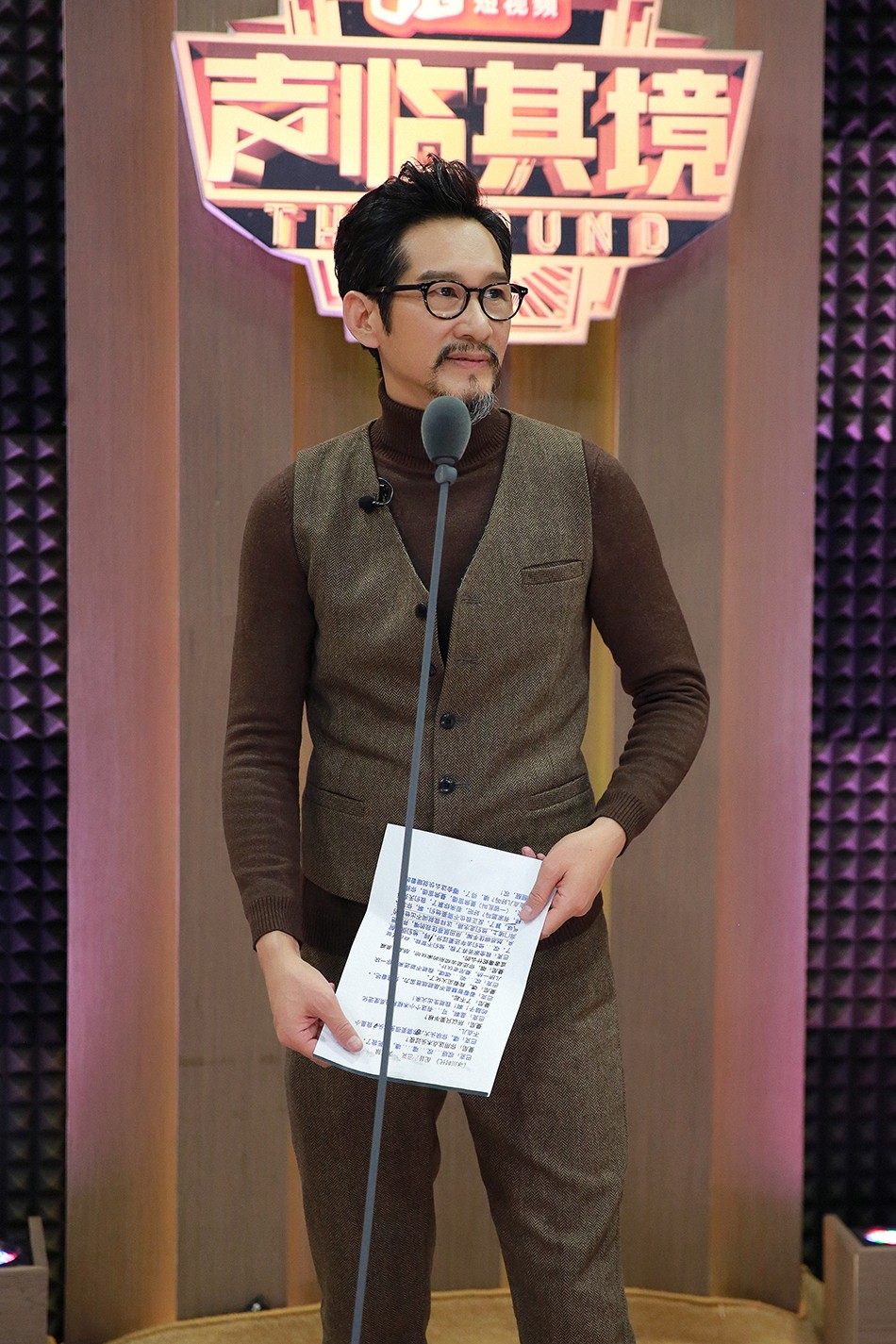 王劲松声临其境胜出独特提嗓技巧神还原教父