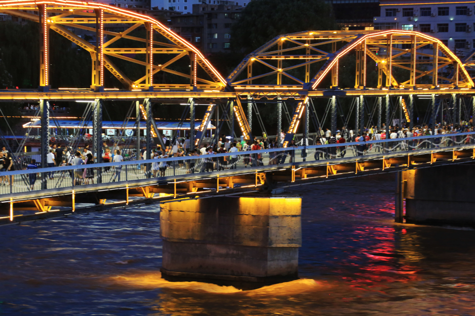 宜宾金沙江老铁桥能过摩托车吗