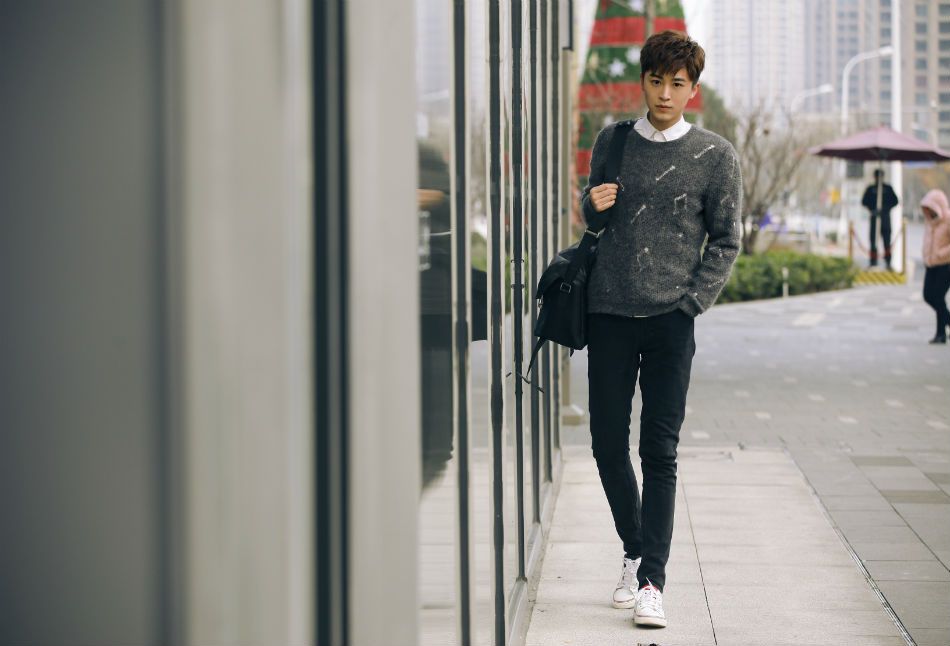 代超曝初冬街拍大片 帅气潇洒秀大长腿