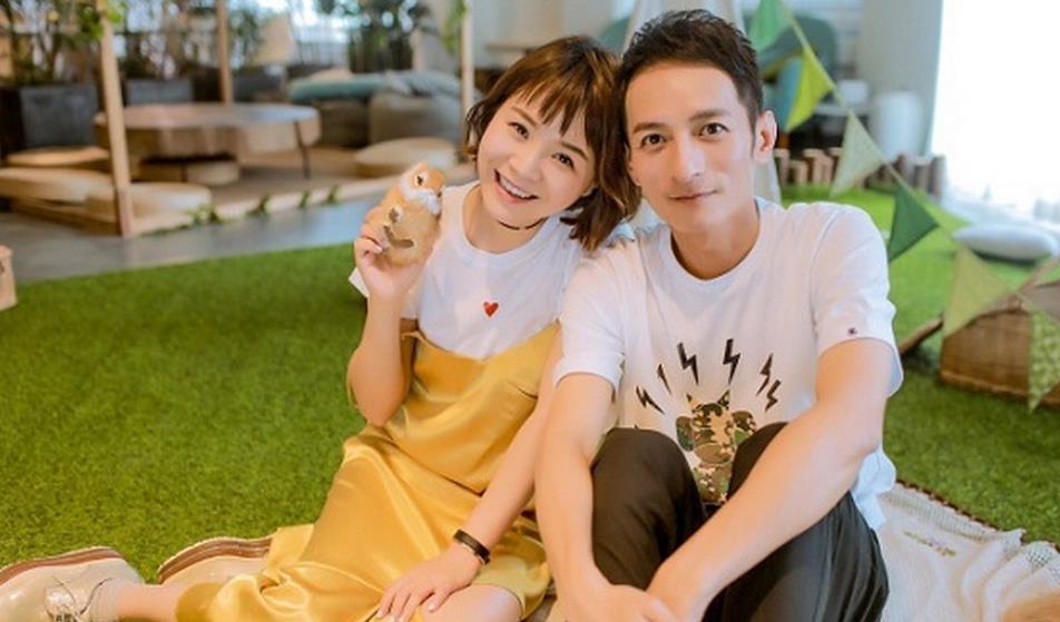 李维嘉晒照发文送祝福,绯闻女友王小牙第一时间与他甜蜜互动!