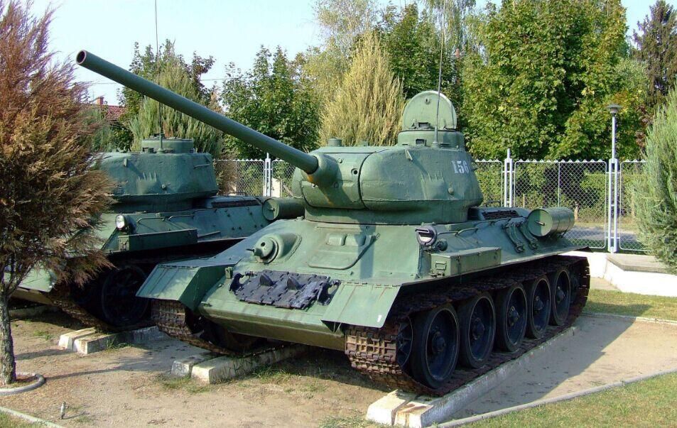 二战中 德国王牌坦克虎式坦克为什么会在苏联失利, 深度解析!