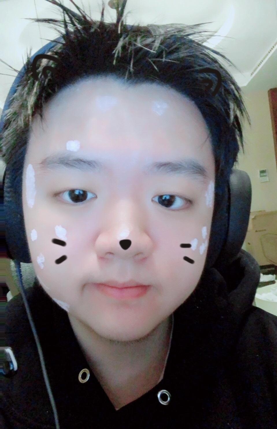 马飞飞直播间房管爆料, 马飞飞已经被卢本伟女朋友uu开除