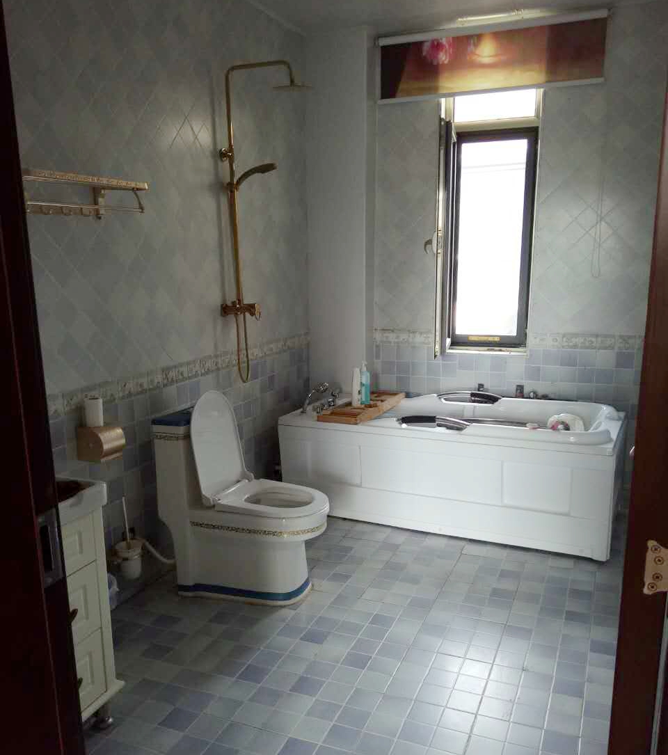 晒晒农村自建房70万盖5层180万做装修然而在村里却只是中下