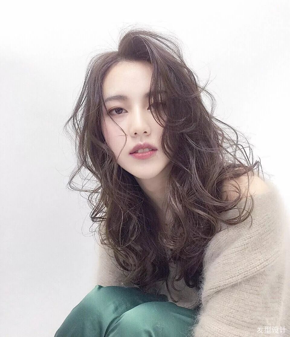 蛋糕卷蛋卷烫发引领时尚