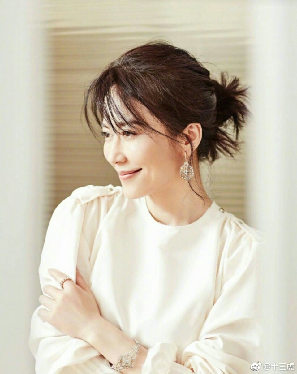 最令人难以抵挡的就是那双眼影"飞鸿"一瞥便完全把你融化在双眸里|眼