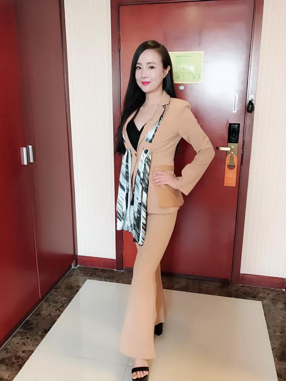 干露露 最新自拍照