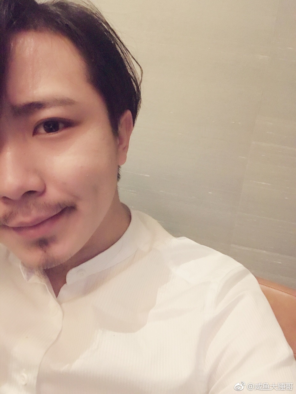 王者荣耀:虎牙大锤哥玩一年死64亿次的英雄,最后还差点五杀了