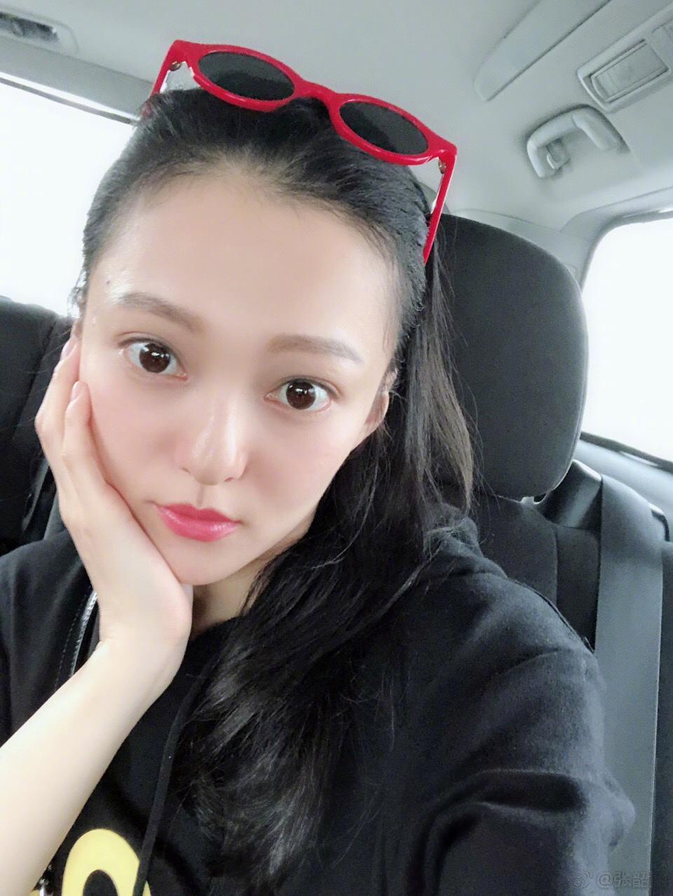 张韶涵漂亮的生活素颜照分享给大家