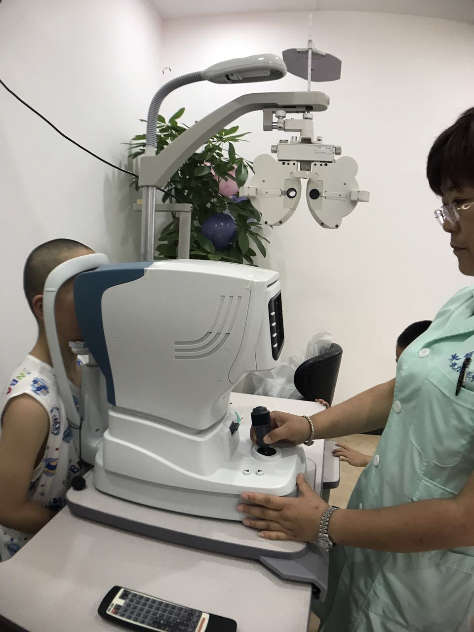 青少年视力矫正中心加盟商哪家好——美丽新视界