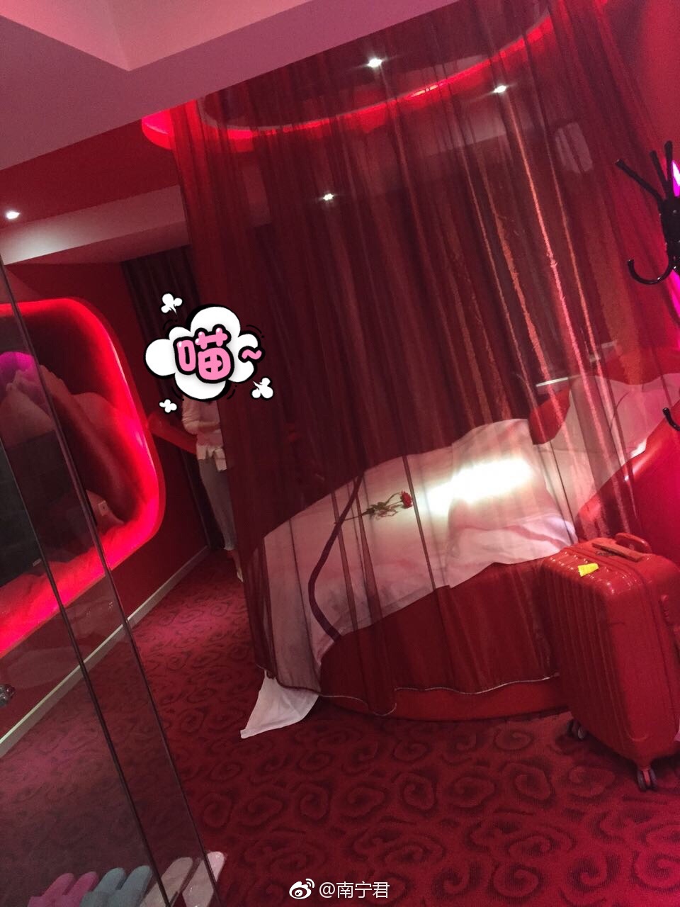 粉丝问南宁哪个主题酒店或者情趣酒店比较好?有水床也行