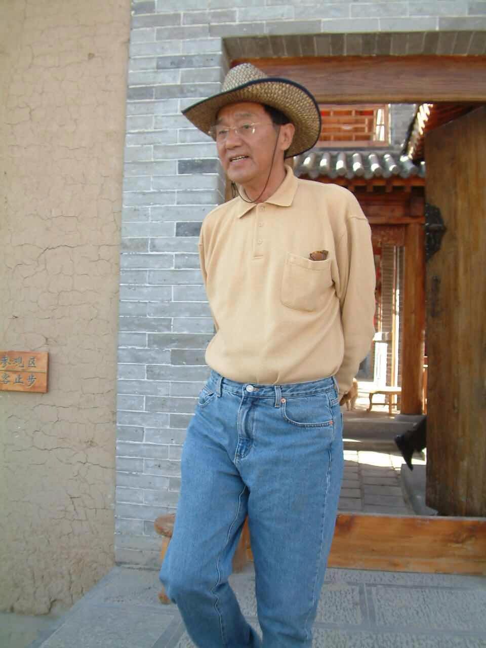 著名作家张贤亮的书房