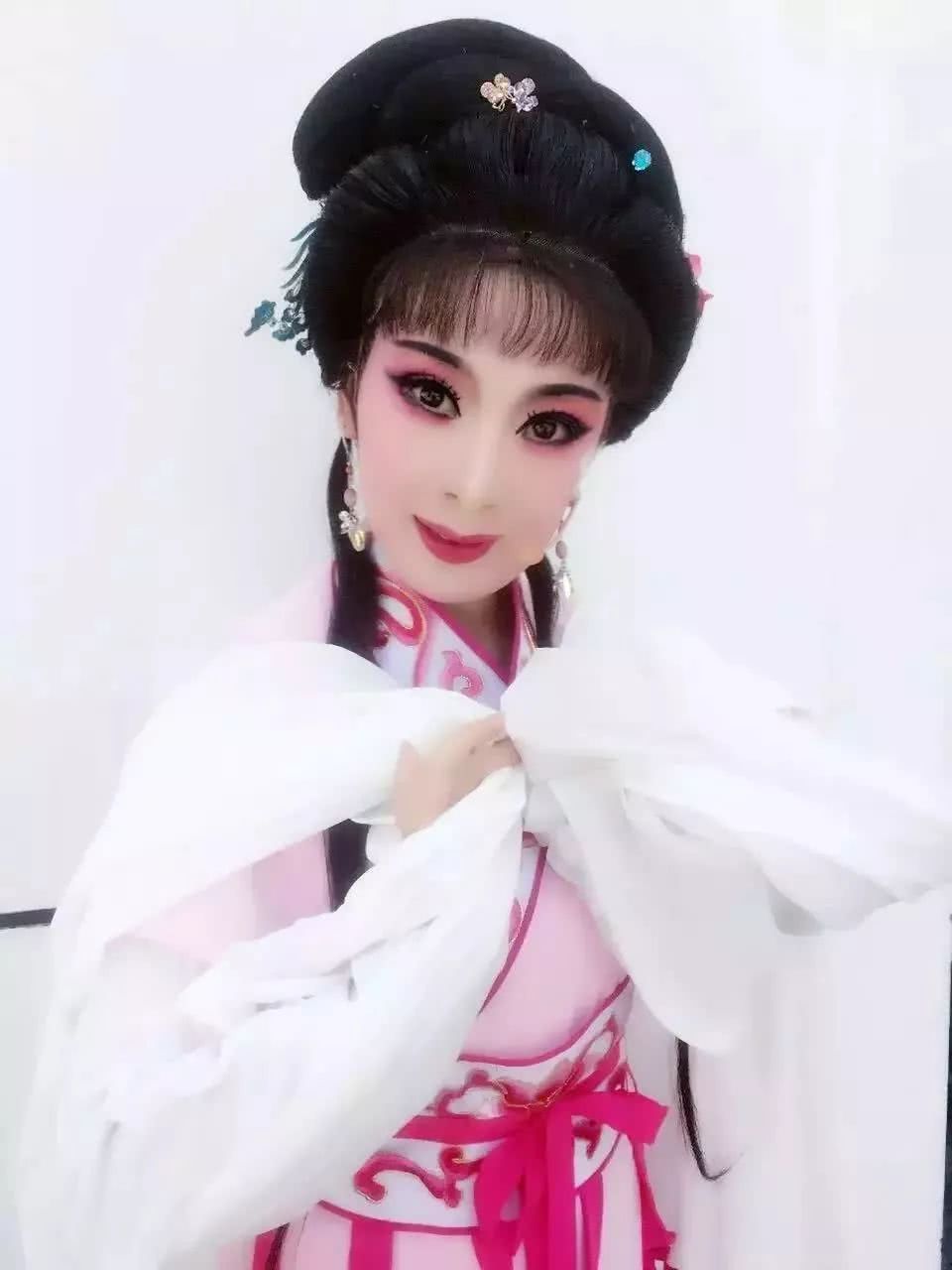 张杭英(国家一级演员)