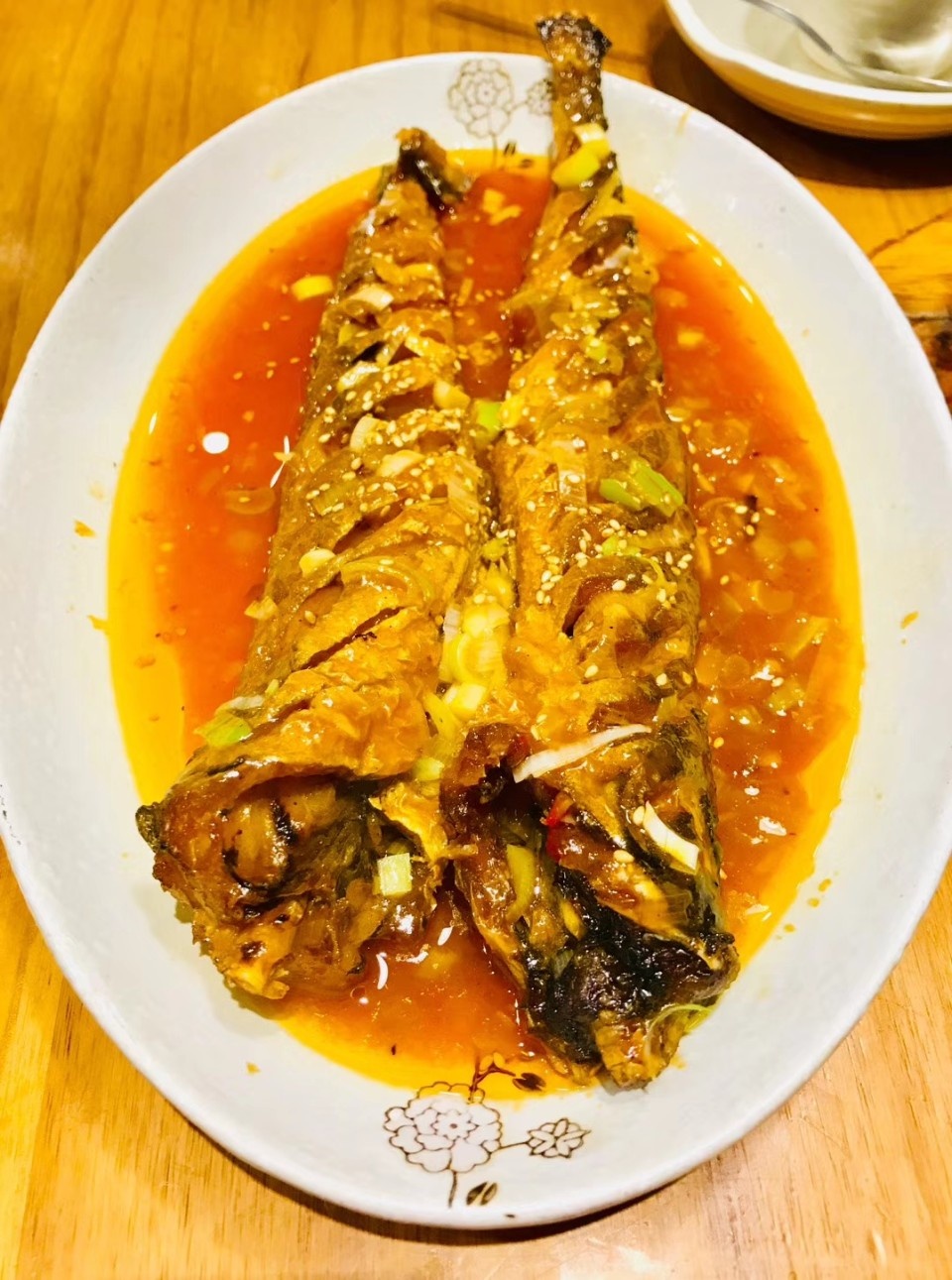 美食博主春暖花开cai推荐中东大市场附近的如锅酱汤馆:红烧明太鱼