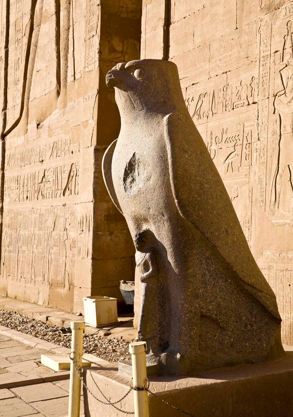 古埃及保存最完整的神庙鹰神荷鲁斯神庙