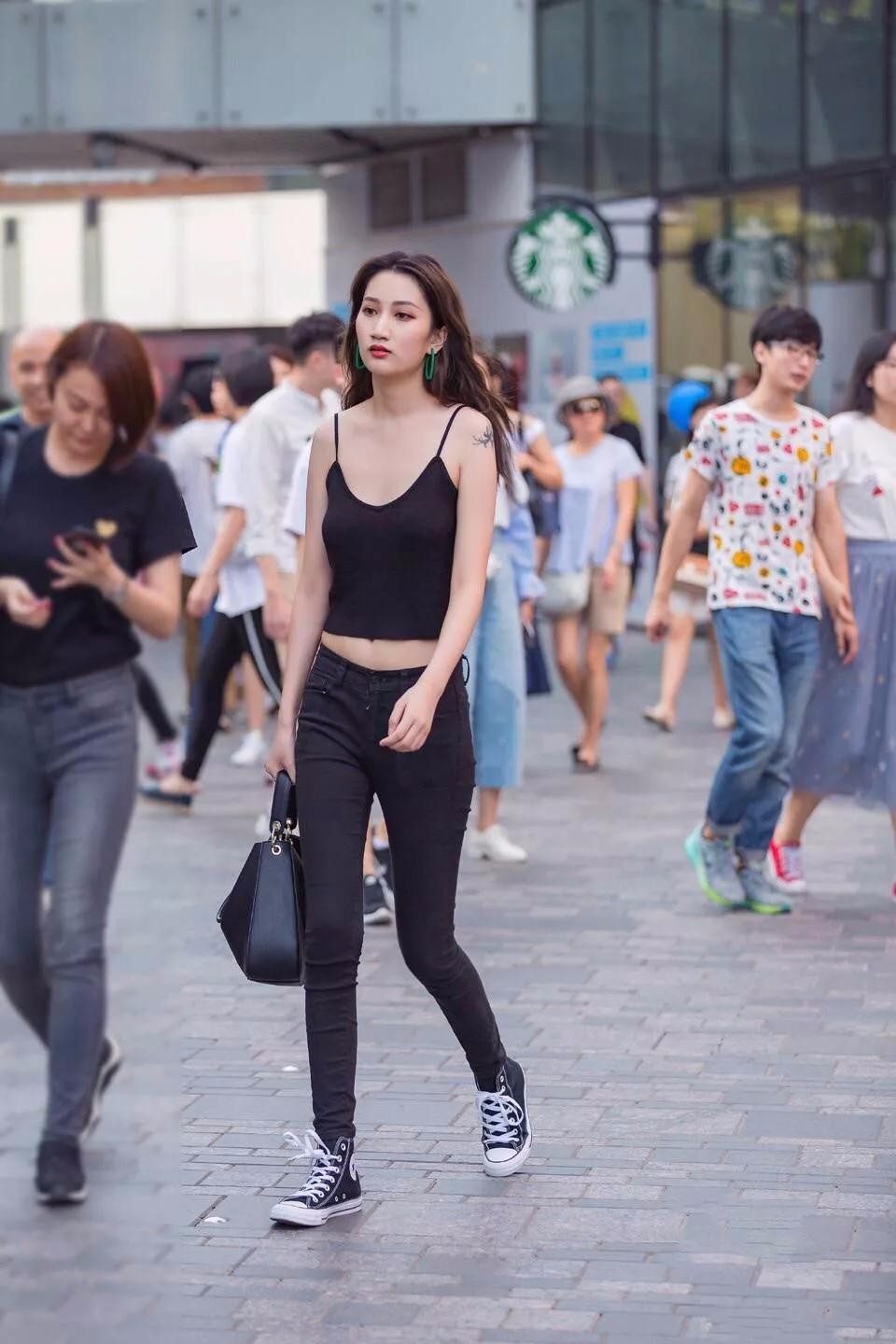 在您指尖的球场快感