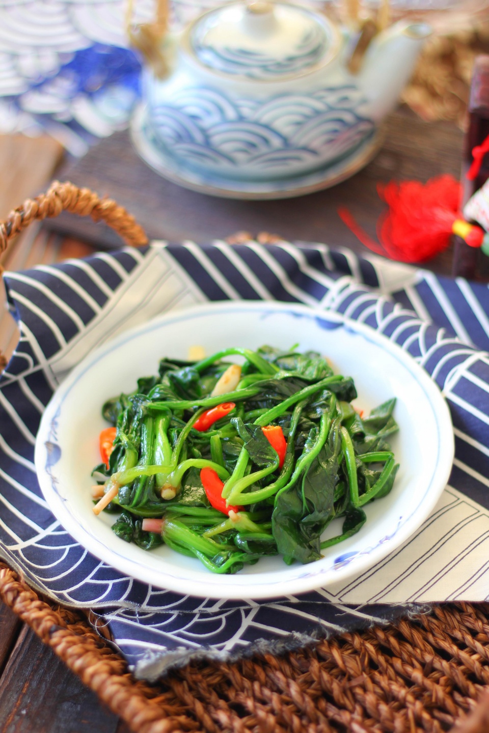 菠菜怎么烧才不涩嘴?吃之前这一步你做了么?以前原来都做错了