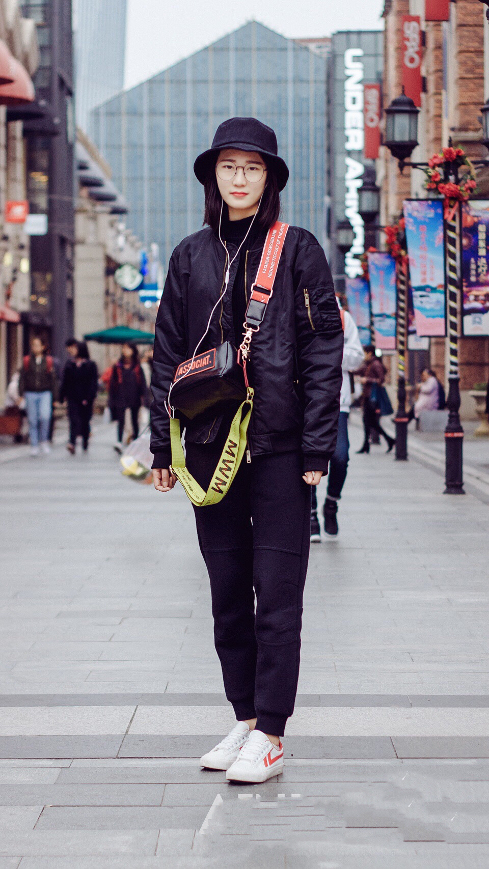 武汉的街头美女如云,今天就跟着小编一起来看看武汉街头的时尚达人.