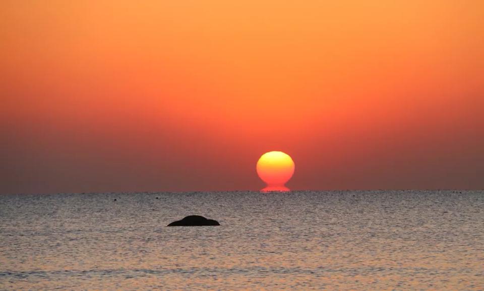 日照太公岛上旭日东升