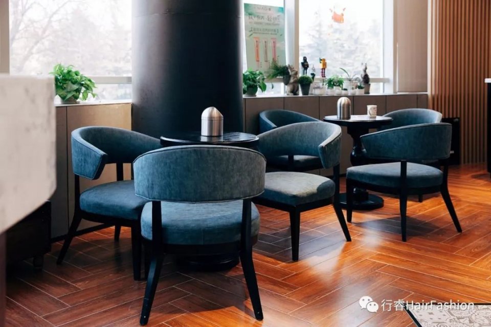 沙龙空间设计丨年轻的野心,踏实的态度,打造城市潮流美发店