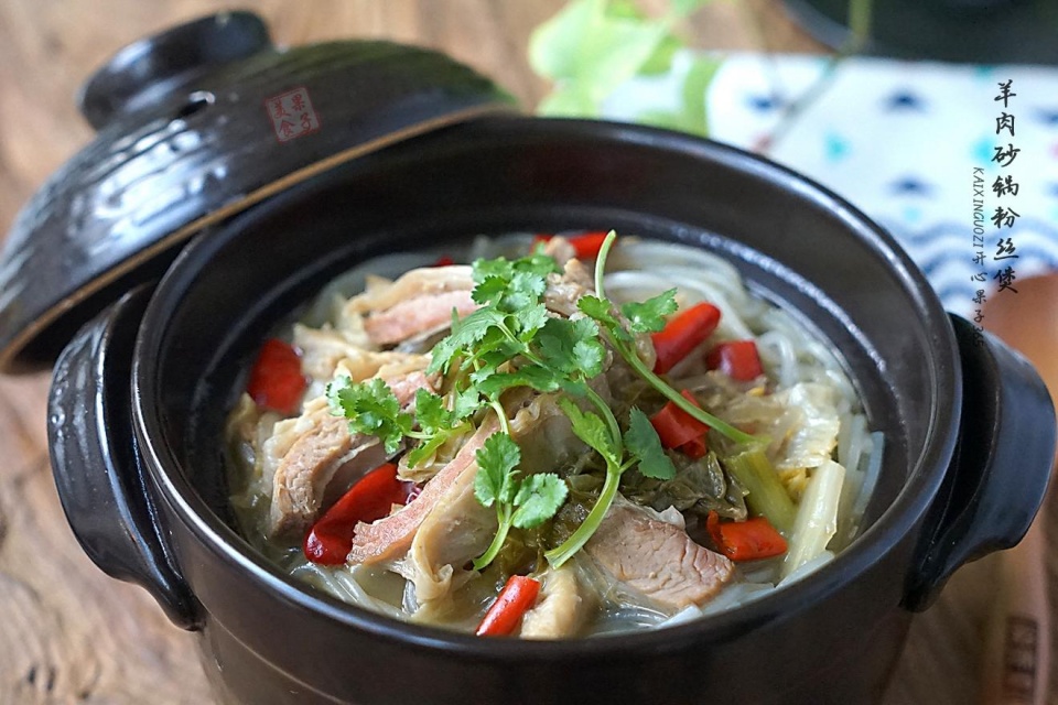 这个冬天不吃点羊肉就太亏了,这样炖上一锅,好滋补美味了