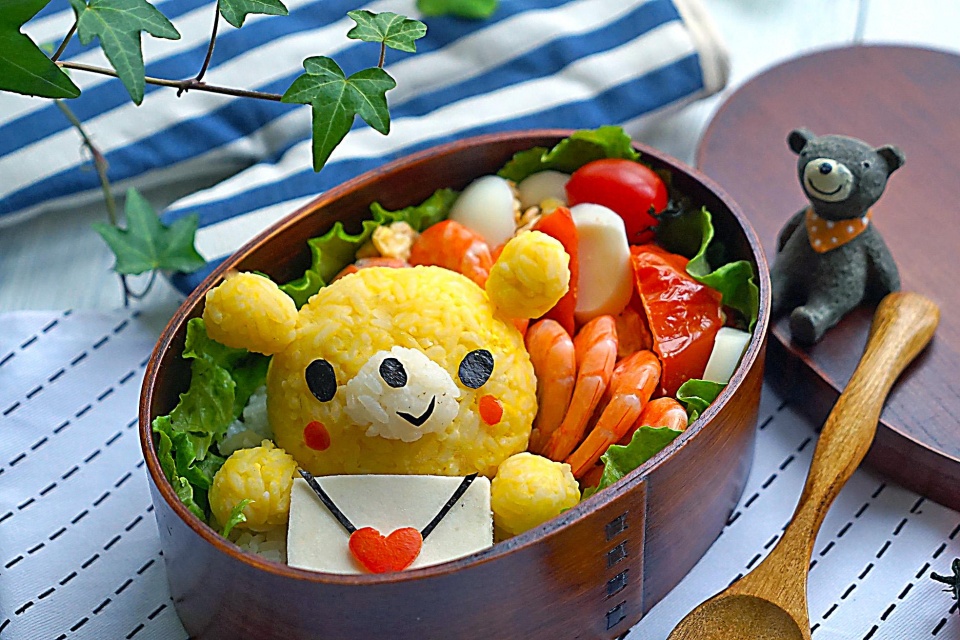 小熊趣味便当 这道儿童便当结合孩子的营养需要和儿童心理特点,在