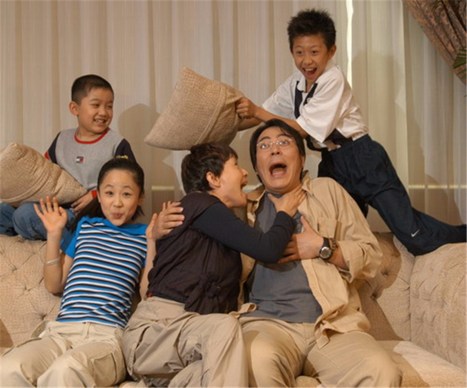 《家有儿女》中的小雨近照,网友:哥哥姐姐都红了,也不带带你