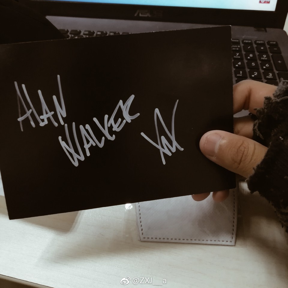 礼物和签名终于到了alanwalker一生推