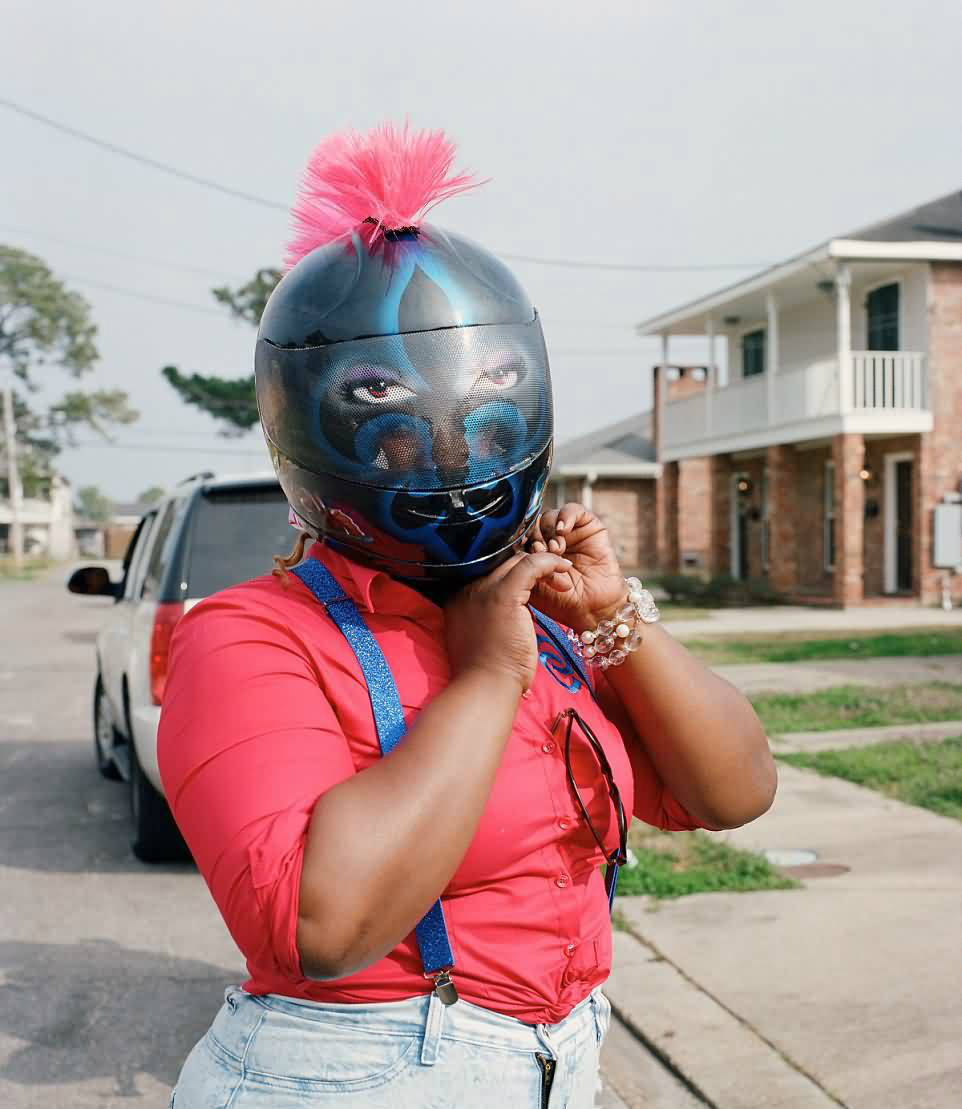 国外女飞车党,赛车技术好,梦幻粉色造型柔美中又带着霸气