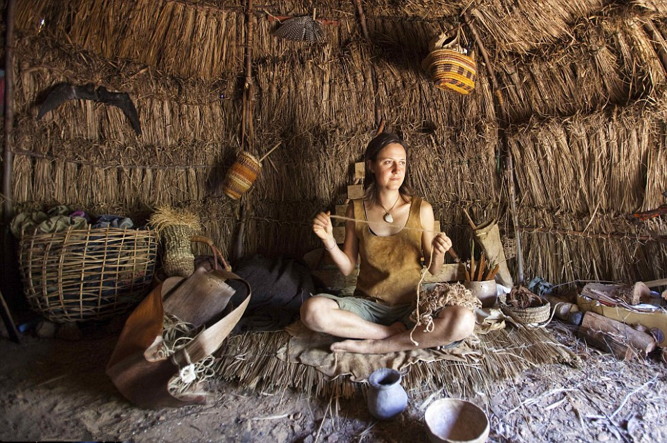 女版"鲁滨逊",不靠现代设备,完全的原始生活