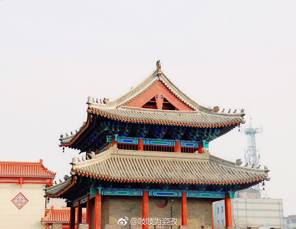 直隶总督府东行的美食街与仿古建筑是保定最繁华的地方