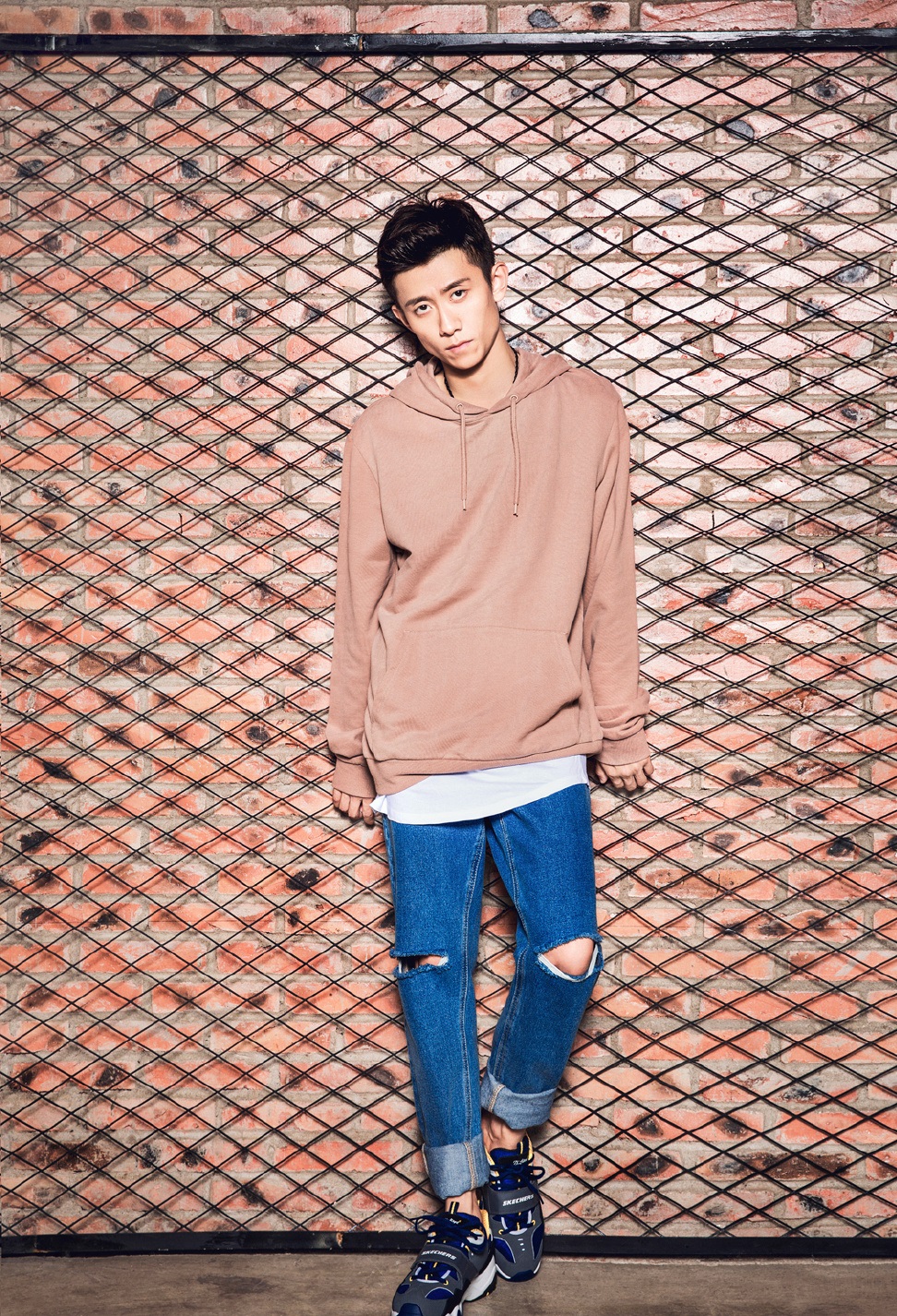 张一山时尚硬 照坚毅霸气,这次展现的是"柒个我"中的哪一个?