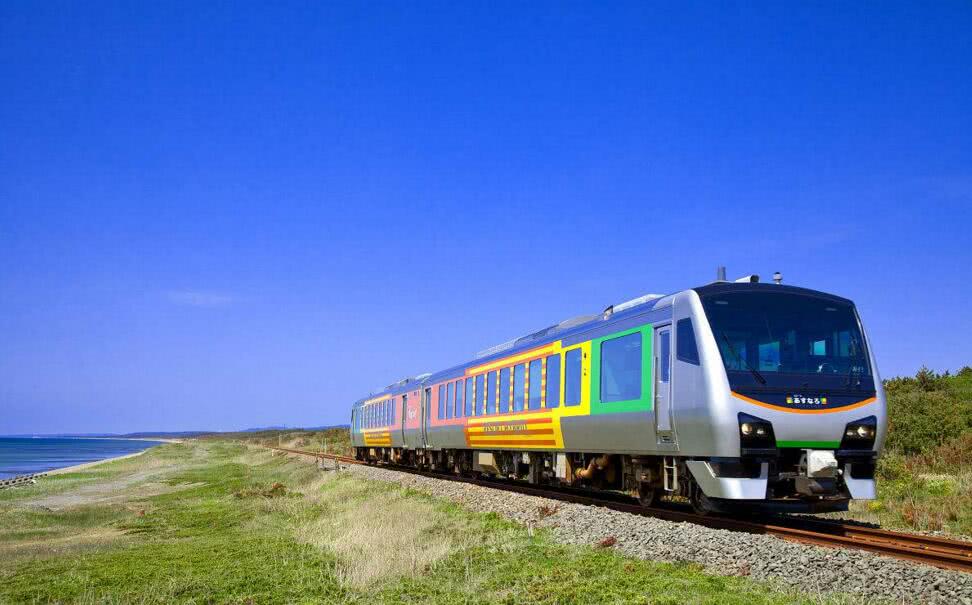 为什么火车宁愿在站外停一个小时,也不愿提前进站?