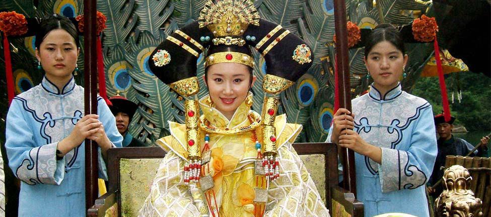 她十三岁入宫, 十四岁生下千古一帝, 只做了4个月太后就被除掉