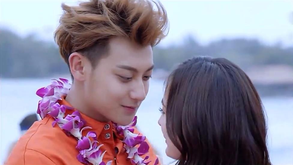 杨幂被黄子韬带到美国,结果黄子韬胆子大了