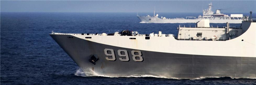 海军新型两栖打击群开训 场面震撼|登陆舰|编队|训练_新浪新闻