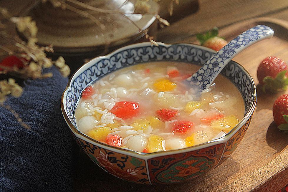 年夜饭,教你做酒酿水果甜汤,颜值爆表超简单,简直太甜蜜了!