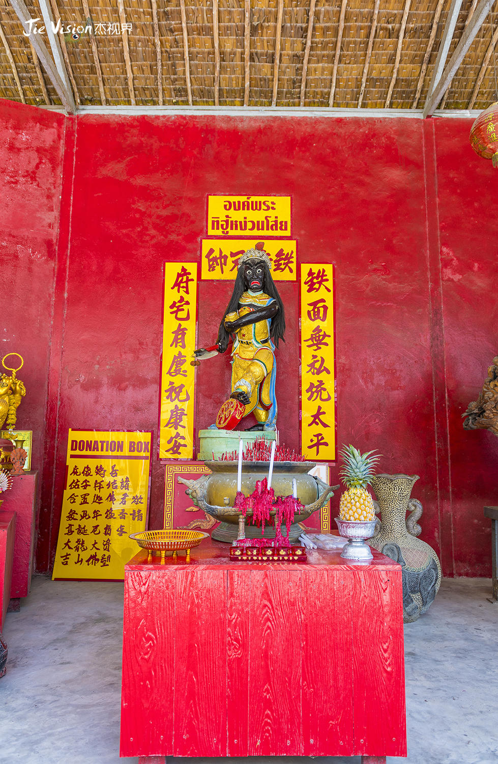 泰国普吉山顶大佛寺供奉着中国济公!是包容还是讨好中国游客?|泰国普