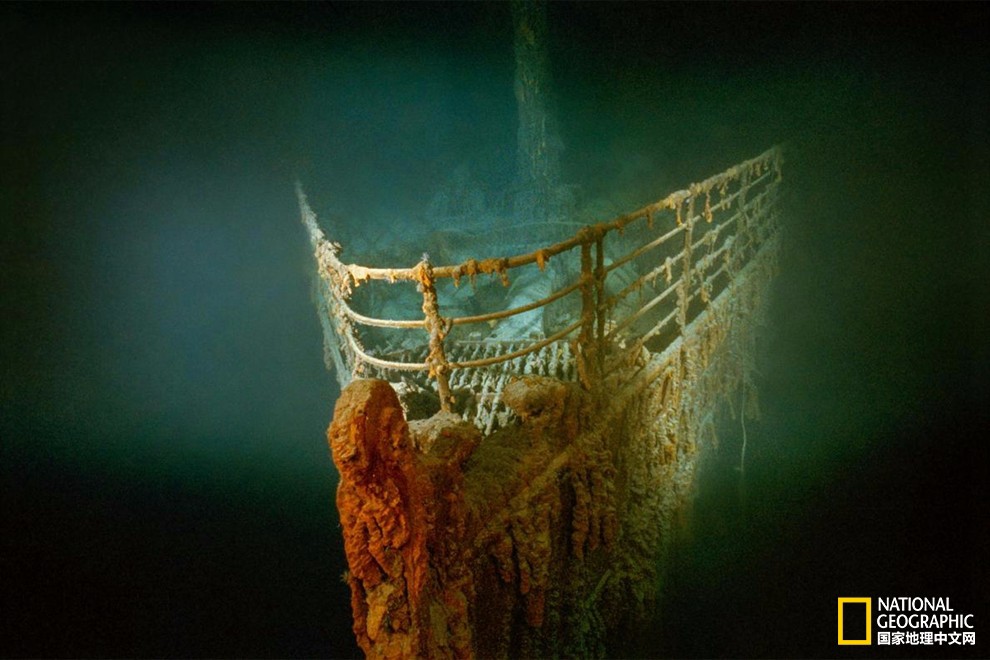 不列颠尼克号沉船过程图片