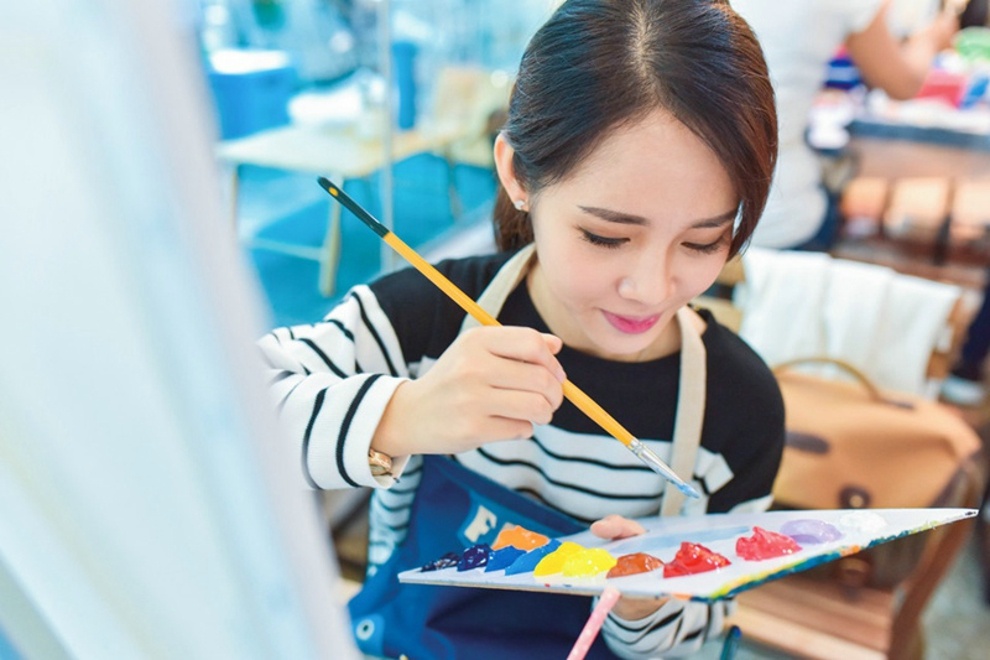 爱画画清纯靓丽美女笑容甜美娇巧可爱唯美私房写真