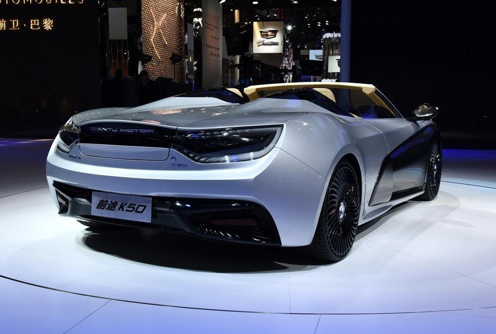 被这国产跑车惊艳到了, 敞篷设计, 质感十足, 新式logo赞声一片