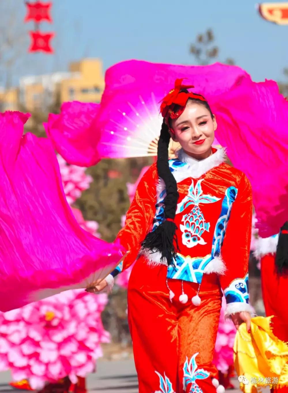 火了! 定边秧歌有特色, 舞出浓浓榆林情!