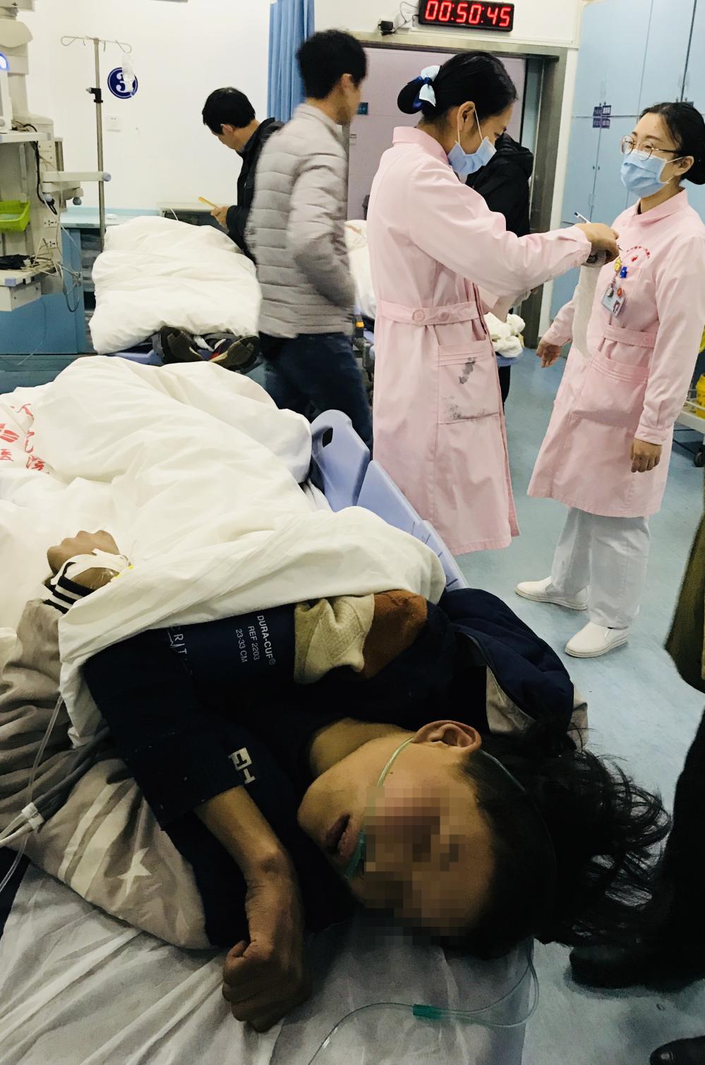 15岁少年食物中毒险丧命 只因吃了15包辣条